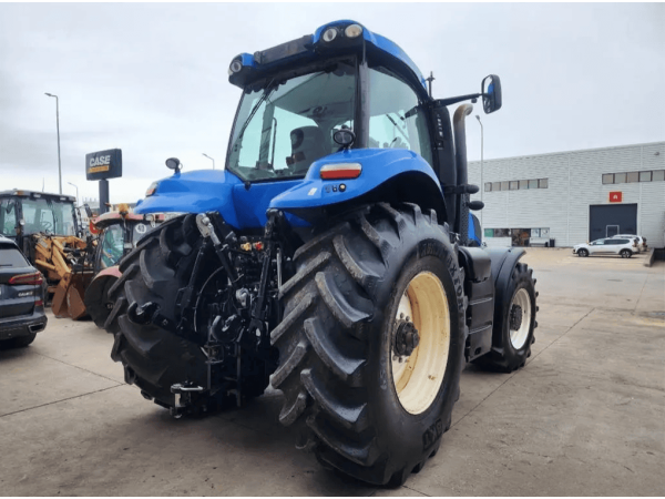 Трактор New Holland T8.300 (2012)