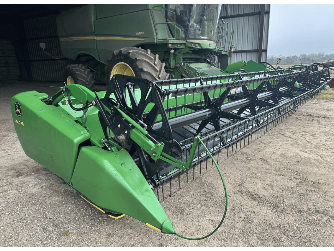 Жниварка John Deere 640FD (2013) - ТриДаАгро - С/Г Техніка з