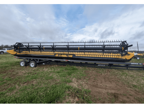 Жниварка New Holland 880 Superflex (2017)