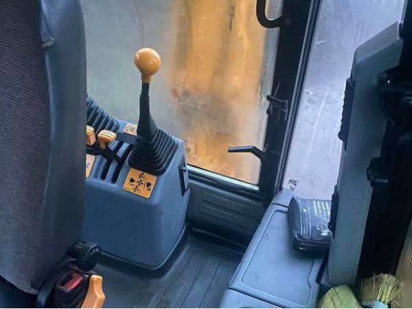Екскаватор-навантажувач JCB 4CX (2000)