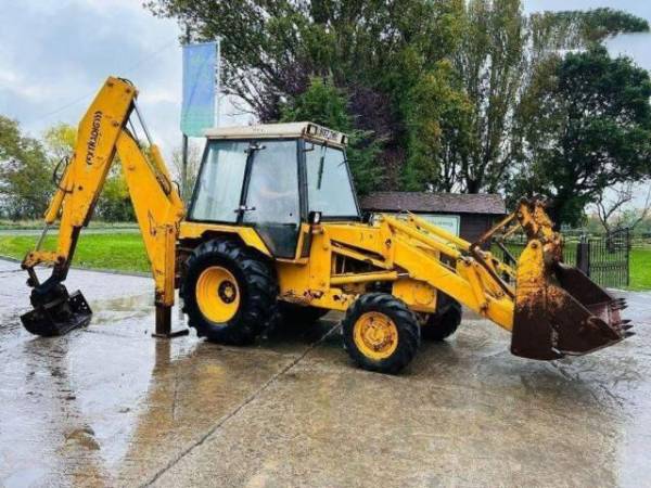 Екскаватор-навантажувач JCB 3CX