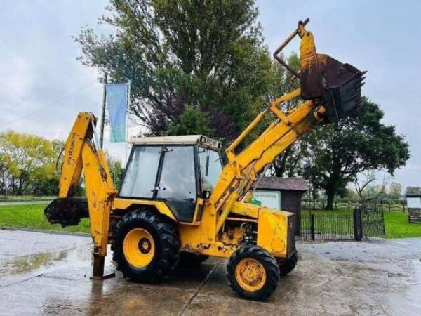 Екскаватор-навантажувач JCB 3CX