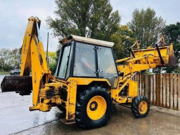 Екскаватор-навантажувач JCB 3CX
