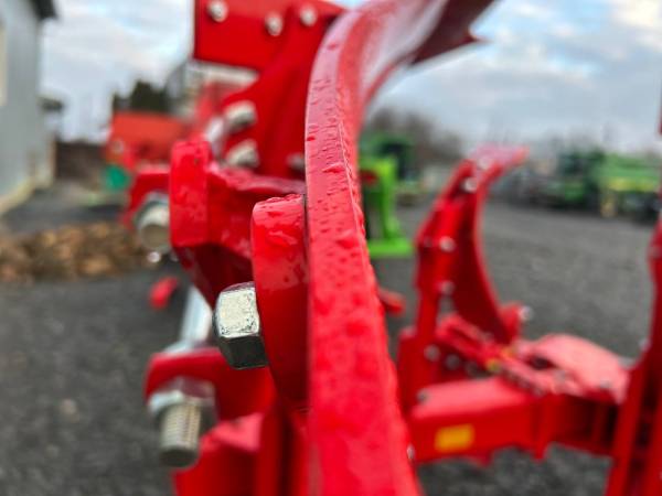 Плуг механический оборотный Unlu 5+1 (140х140) отвал 16" с транспортным колесом