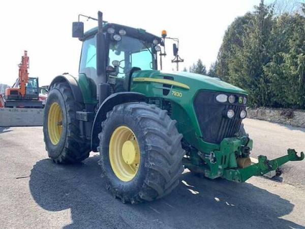 Трактор John Deere 7930 (2008)