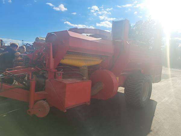 Комбайн для збирання гарбузового насіння  Moty HE 3000 (2006)