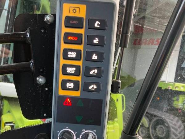 Трактор Claas Axion 850 (2021)