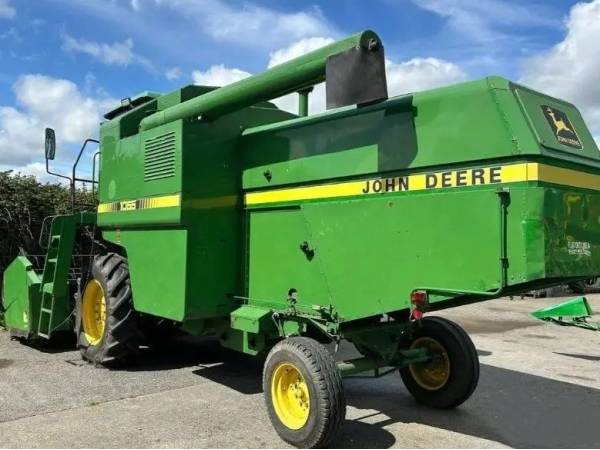 Комбайн John Deere 1055 (1989)