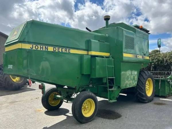 Комбайн John Deere 1055 (1989)