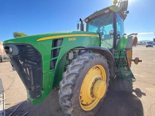 Трактор John Deere 8430 (2008)
