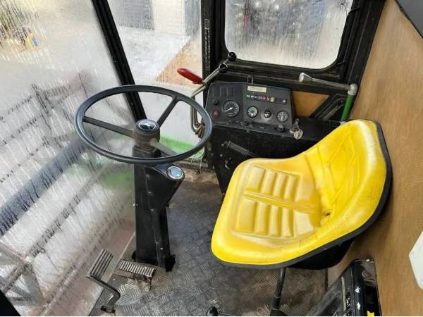 Комбайн John Deere 1042 (1984)