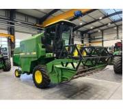 Комбайн John Deere 1052