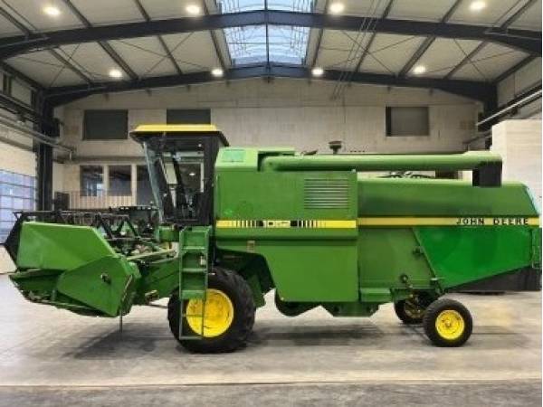 Комбайн John Deere 1052 (1986)