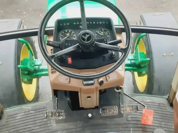 Трактор John Deere 6600 (1996)