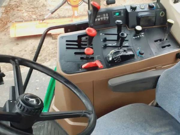 Трактор John Deere 6600 (1996)