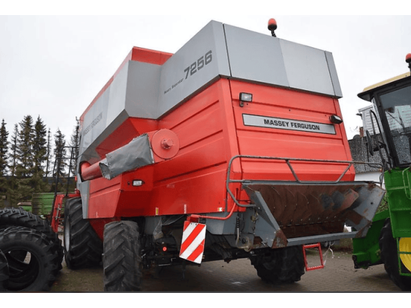 Комбайн Massey Ferguson 7256 (2002)