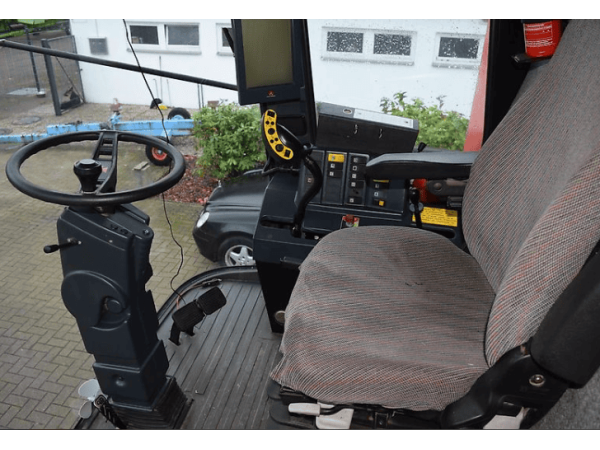 Комбайн Massey Ferguson 7256 (2002)
