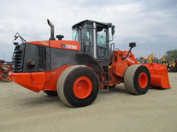 Фронтальний навантажувач Hitachi Zaxis ZW250 (2012)
