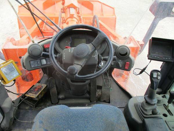 Фронтальний навантажувач Hitachi Zaxis ZW250 (2012)
