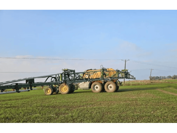 Причіпний обприскувач Amazone UX 11200 (2012)