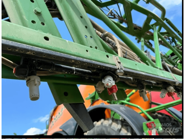 Причіпний обприскувач Amazone UX 11200 (2015)