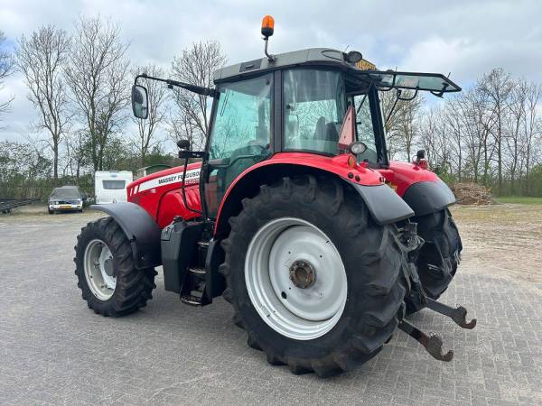Трактор Massey Ferguson 6465 (2011)