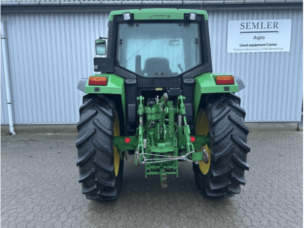 Трактор John Deere 6110 (2001)