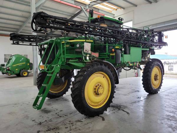 Самохідний обприскувач John Deere 4730 (2013)