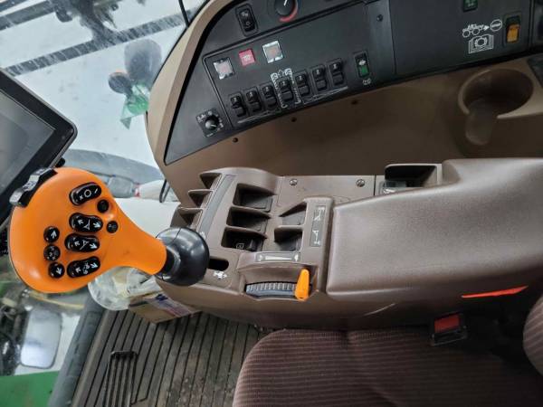 Самохідний обприскувач John Deere 4730 (2013)