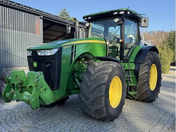 Трактор John Deere 8335R (2013)