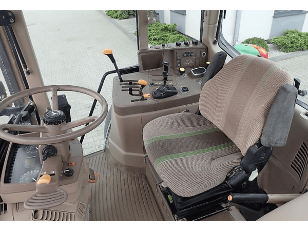 Трактор John Deere 6630 (2012)