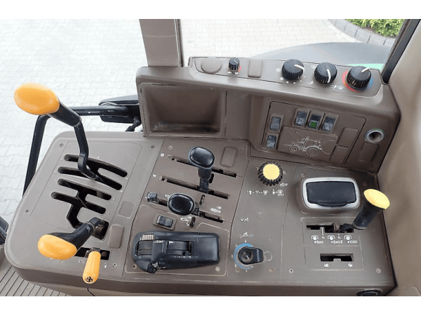 Трактор John Deere 6630 (2012)