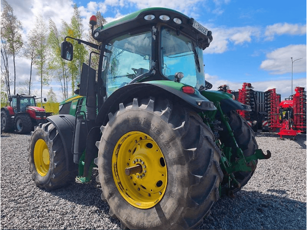  Трактор John Deere 7230R (2013)
