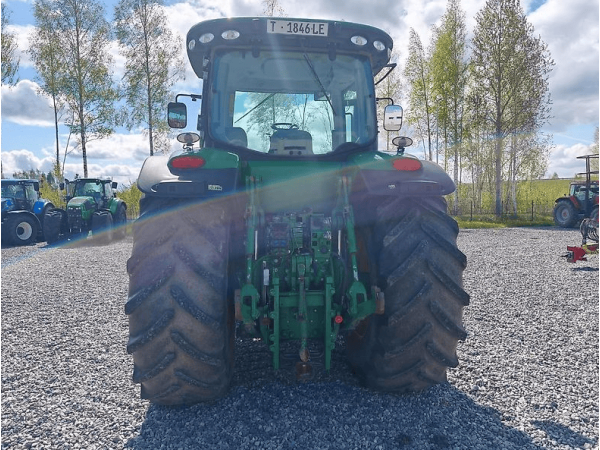  Трактор John Deere 7230R (2013)