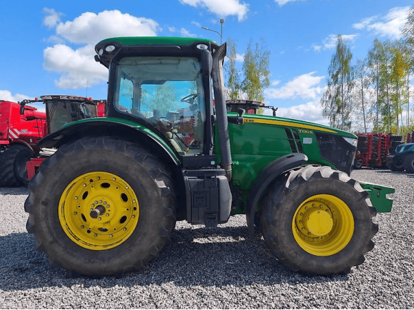  Трактор John Deere 7230R (2013)