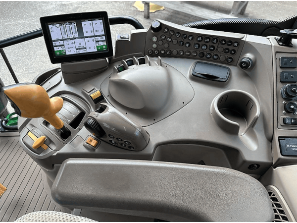 Трактор John Deere 6120R (2016)