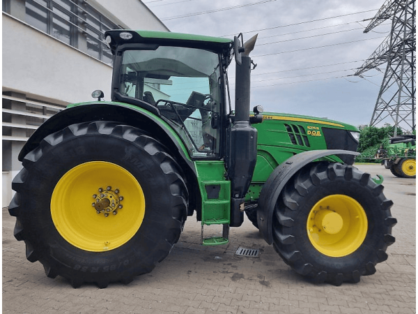 Трактор John Deere 6215R (2015)