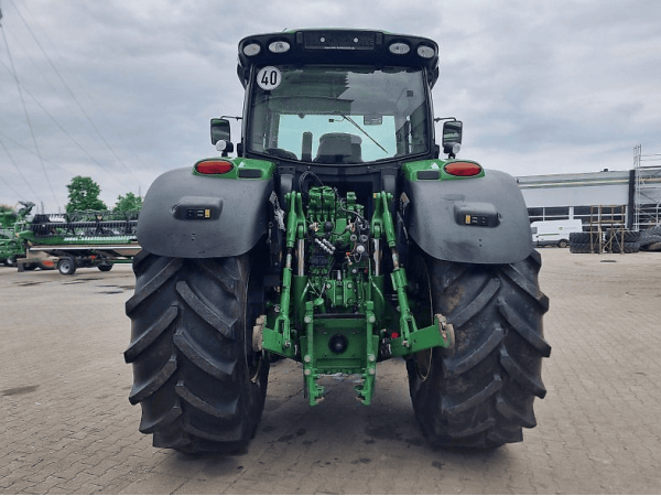 Трактор John Deere 6215R (2015)