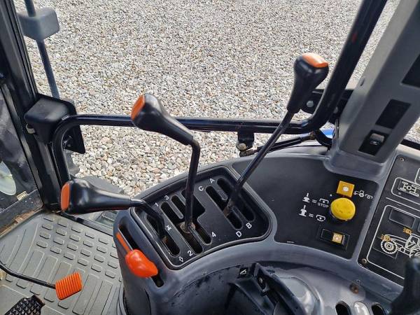 Трактор New Holland TM 120 (2003)