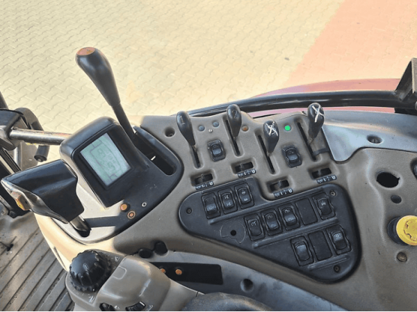 Трактор Case IH MXU 125 (2003)