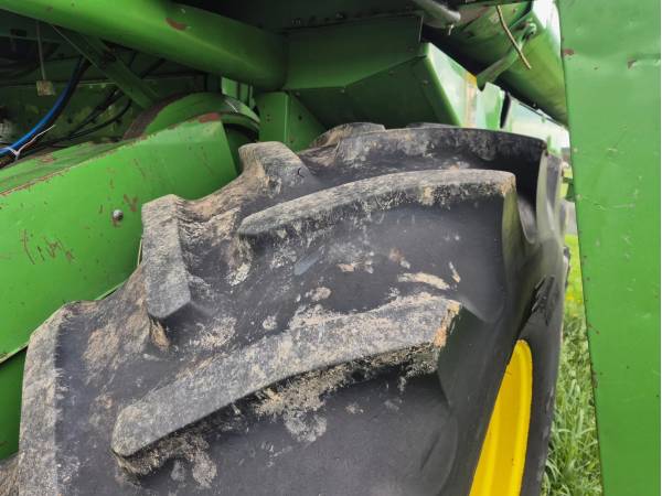 Комбайн John Deere 1177 (1992)