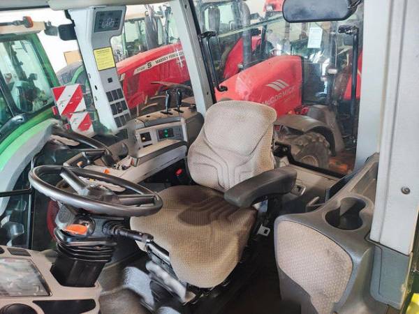 Трактор Claas Axion 850 (2009)