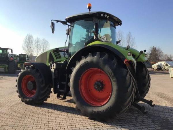 Трактор Claas Axion 920 (2012)