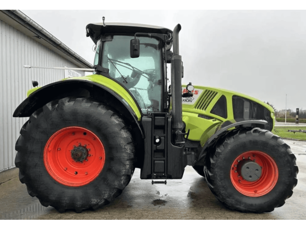 Трактор Claas Axion 930 (2014)