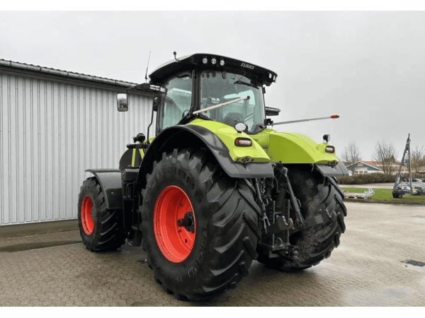 Трактор Claas Axion 930 (2014)