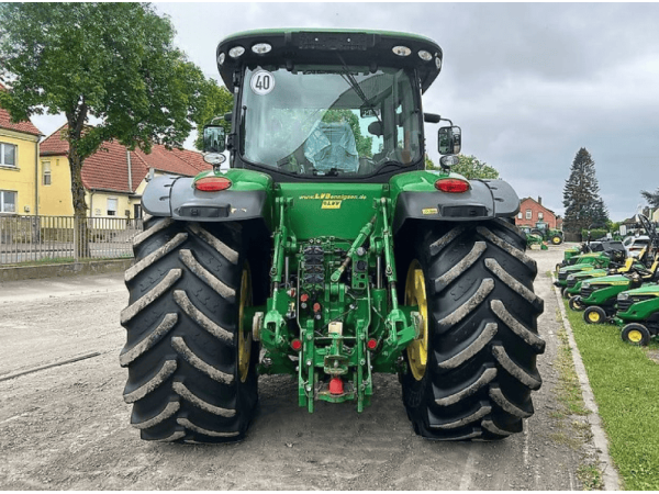 Трактор John Deere 8335R (2013)