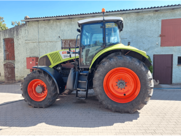 Трактор Claas Axion 820 (2008)