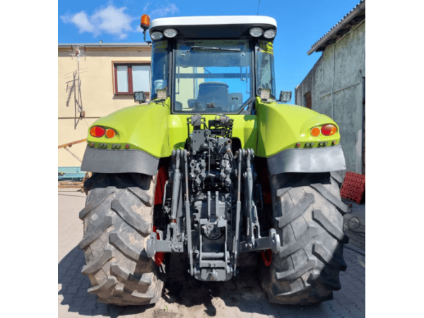 Трактор Claas Axion 820 (2008)