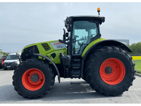 Трактор Claas Axion 820 (2015)