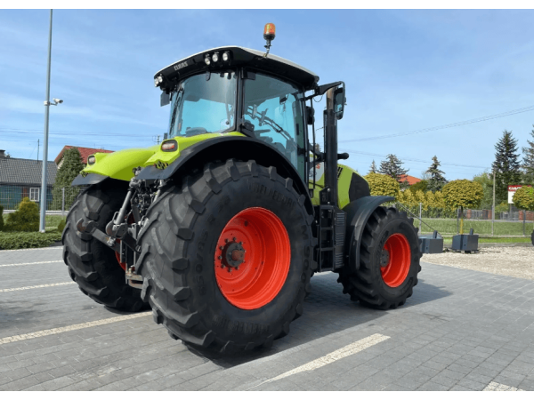 Трактор Claas Axion 820 (2015)